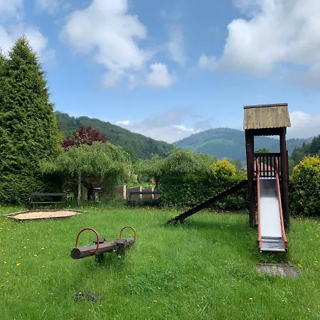 Champion's Balkon Garaz Bsa 什切尔克