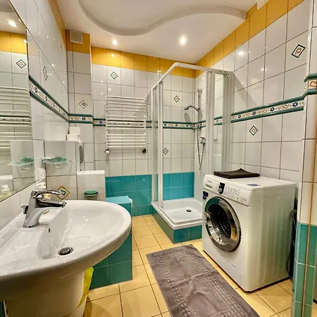 Champion's Balkon Garaz Bsa 公寓 *