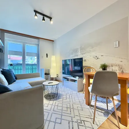 Champion's Balkon Garaz Bsa Щирк