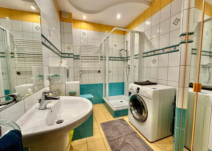 Champion's Balkon Garaz Bsa Апартаменты *