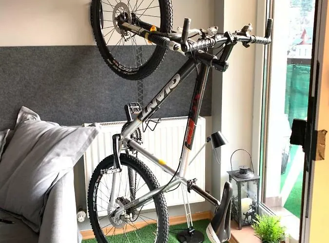 Champion's Balkon Garaz Bsa Апартаменты Щирк